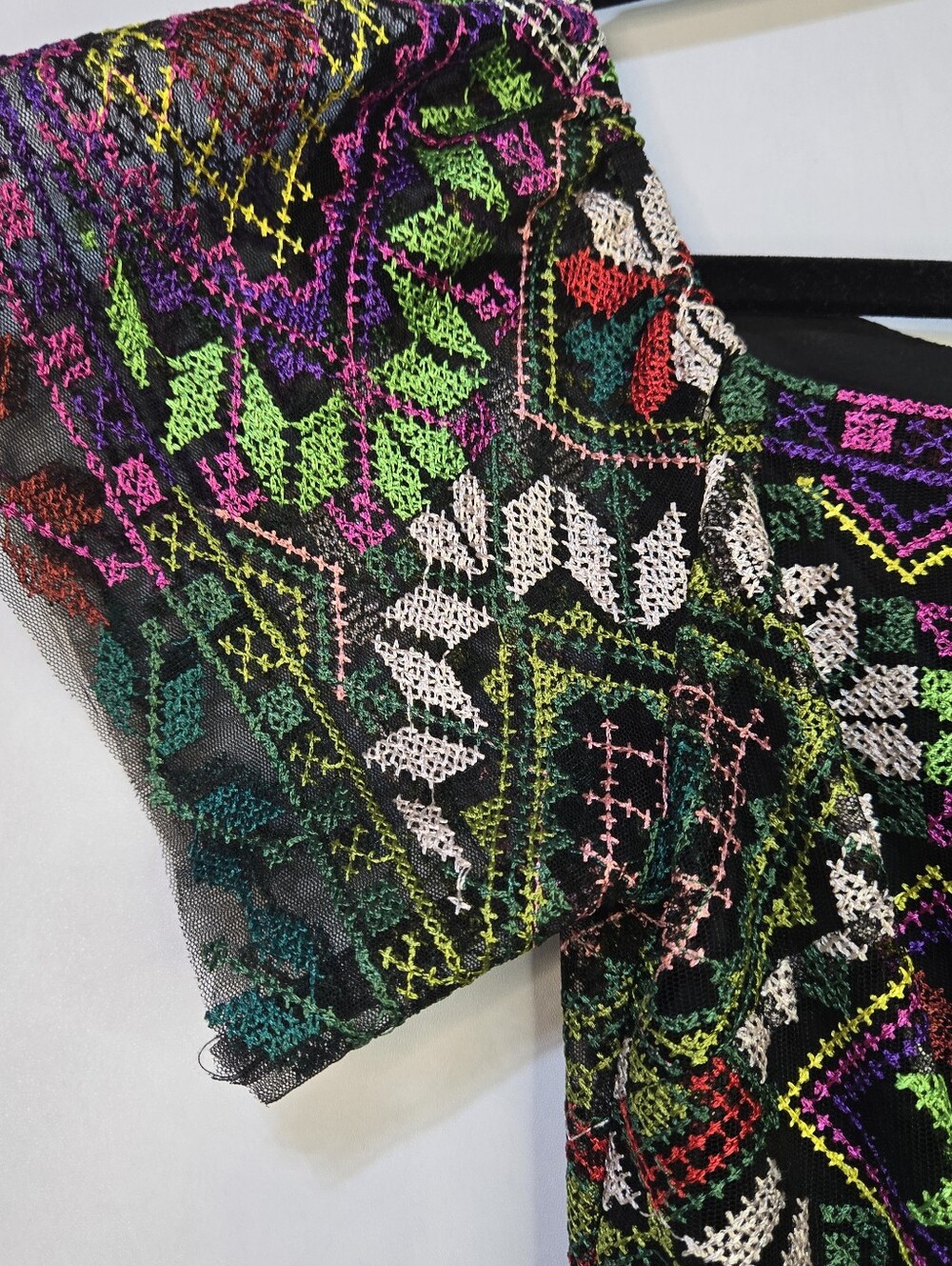 Alex Marie Sz 2 Elegant Black Dress Multicolor Geometric Design  Hankerchief Hem - Picture 5 of 12